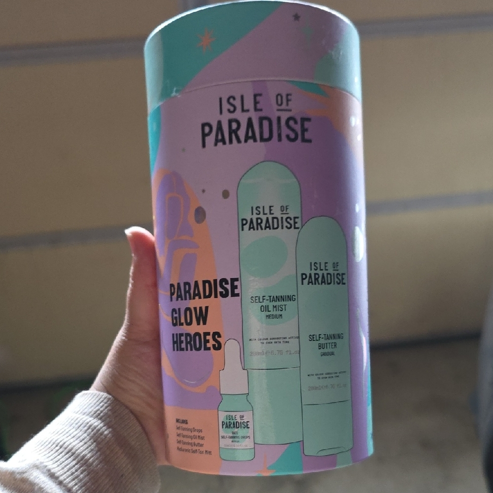 Isle of Paradise Self-Tanning Duo Set